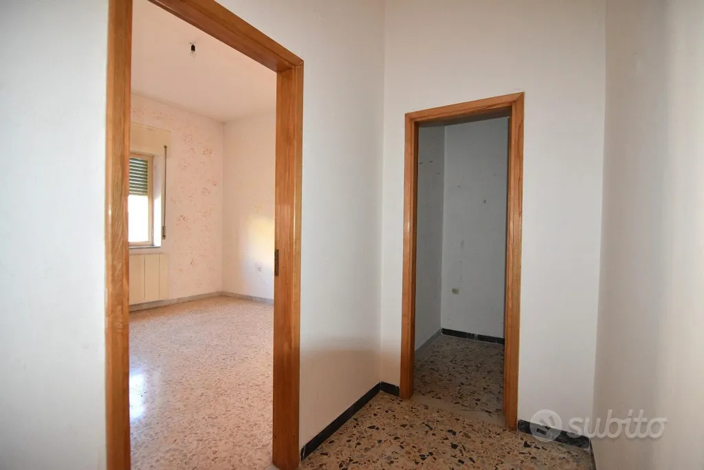 Entrée - Spacious First-Floor Apartment in Sertinu, Macomer