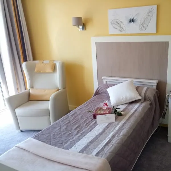 Bedrooms - 1-Bedroom Apartment with Balcony in Dourdan