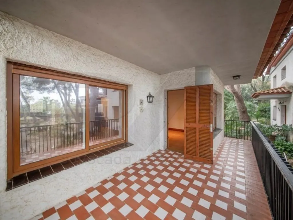 Terrasse - Seafront House with Garden in Roda de Barà