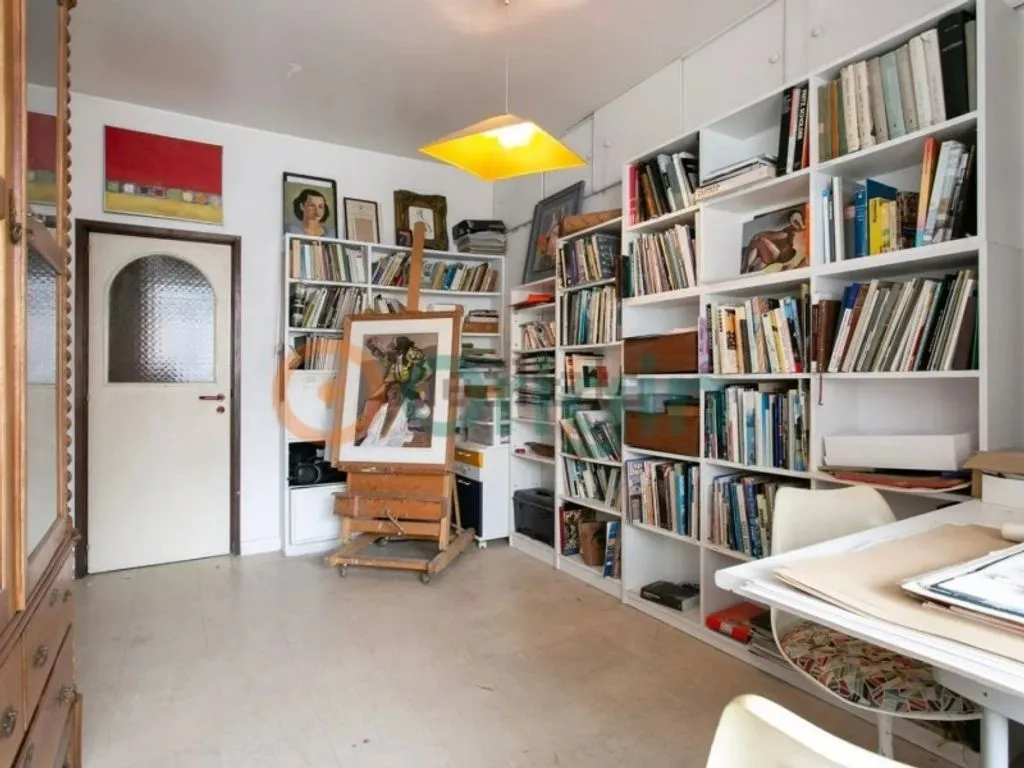 Bureau - Architect-Designed Flat with Terrace in Alto dos Moinhos