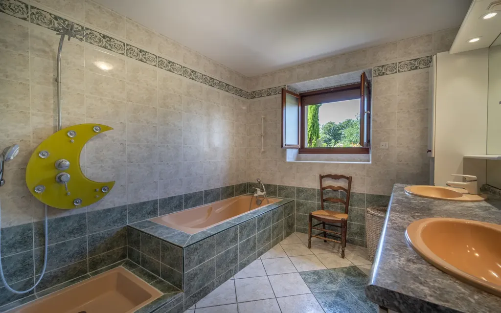 Vannitoad - House with Pool and Garden in Buanes