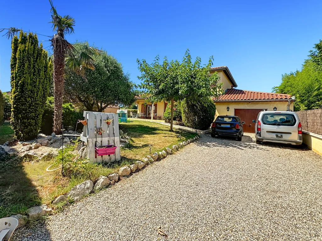 Välivaade - Family House with Pool in Simandres
