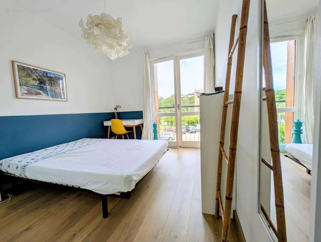 Appartement 3 pièces à Marseille-8e
