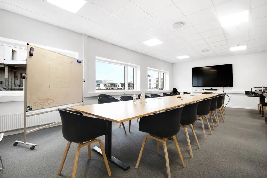 Bureau - Office Space with Parking in Harbour Area