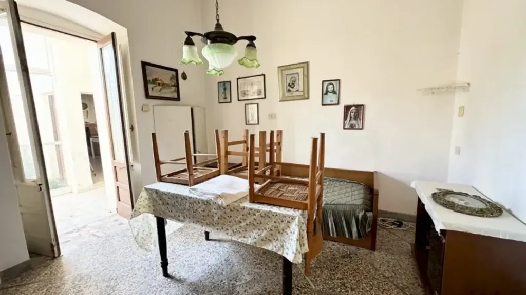 Salle à manger - Independent House for Renovation in Ugento Centre