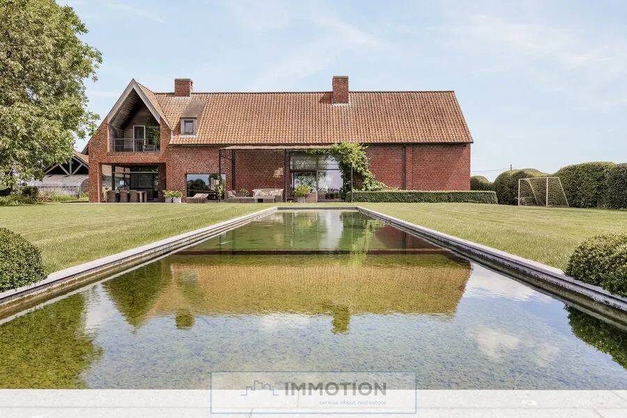 Piscine - Ferme Rénovée sur Domaine de 7.200 m²