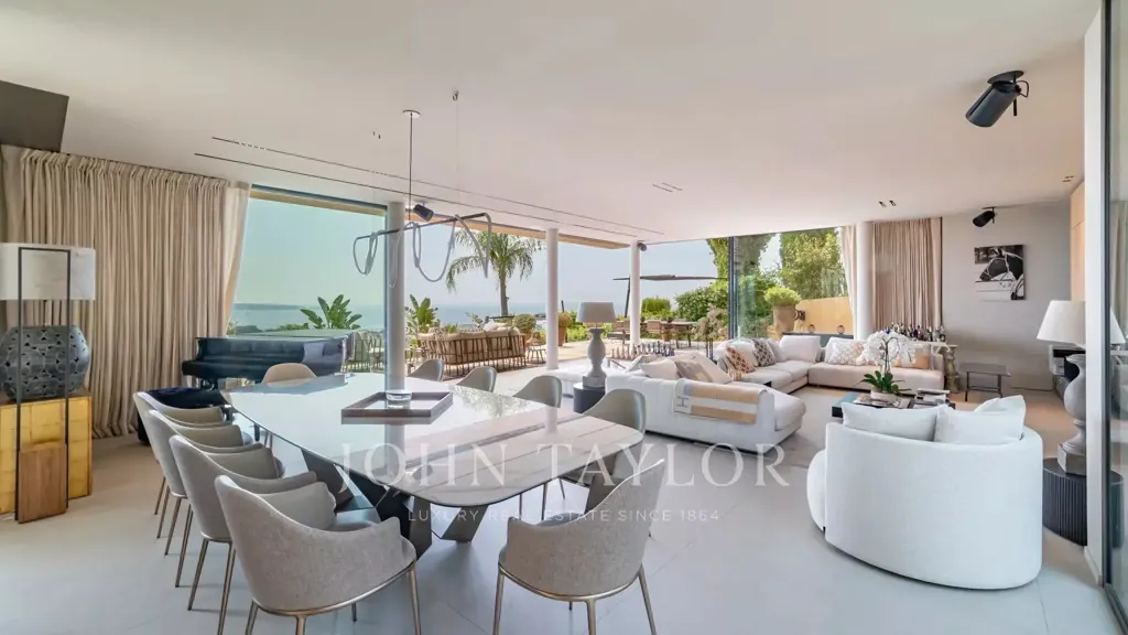 Salle à manger - Villa Luxueuse avec Vue Mer à Golfe-Juan