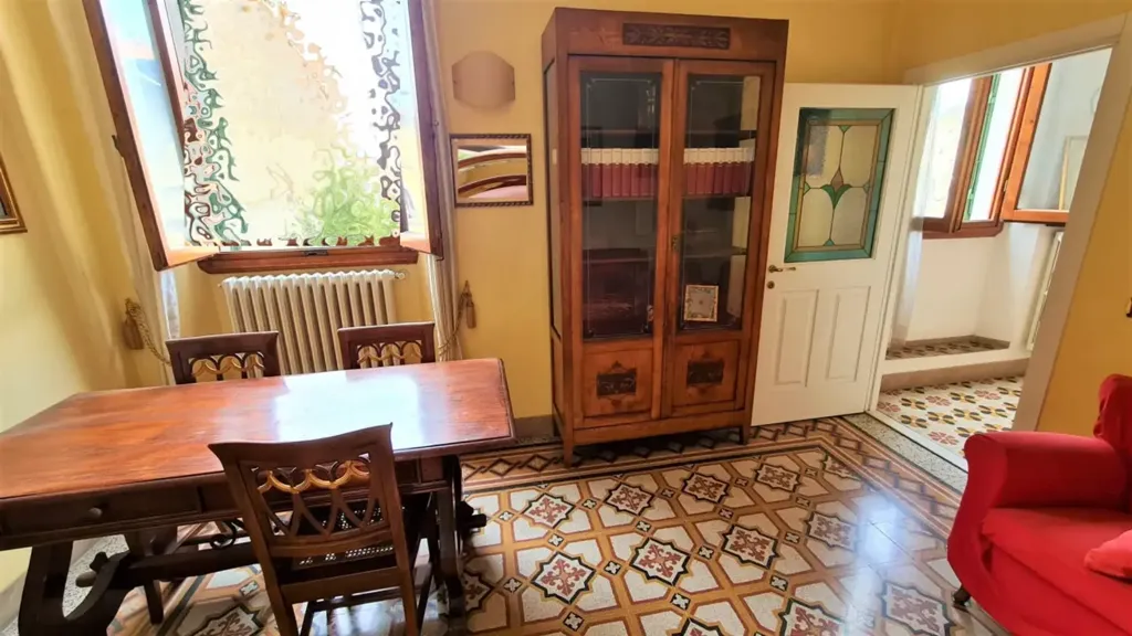 Söögituba - Restored Liberty-Style Semi-Detached Villa in Montevarchi