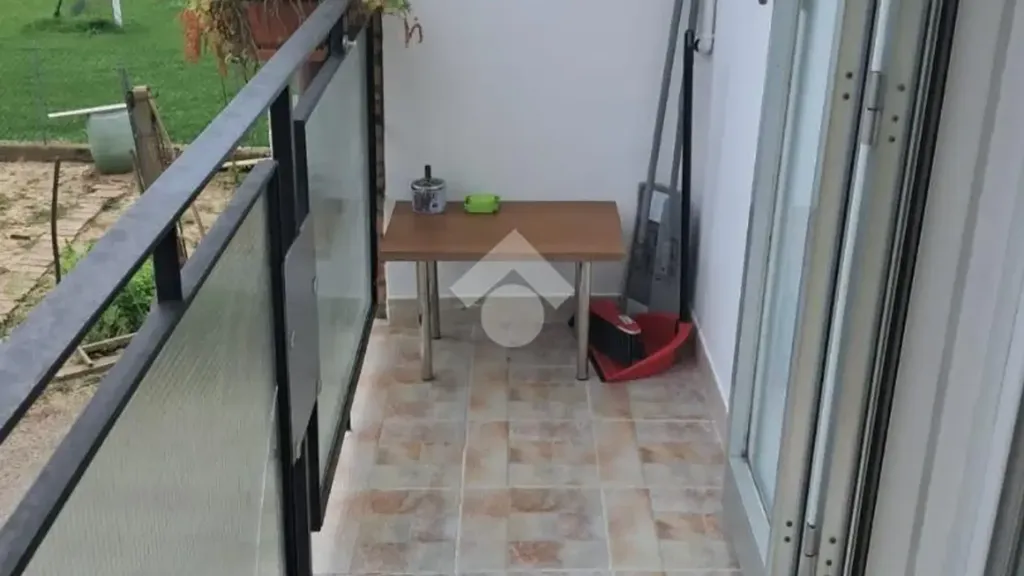 Balcon - Rustic Apartment with Balcony in Medicina