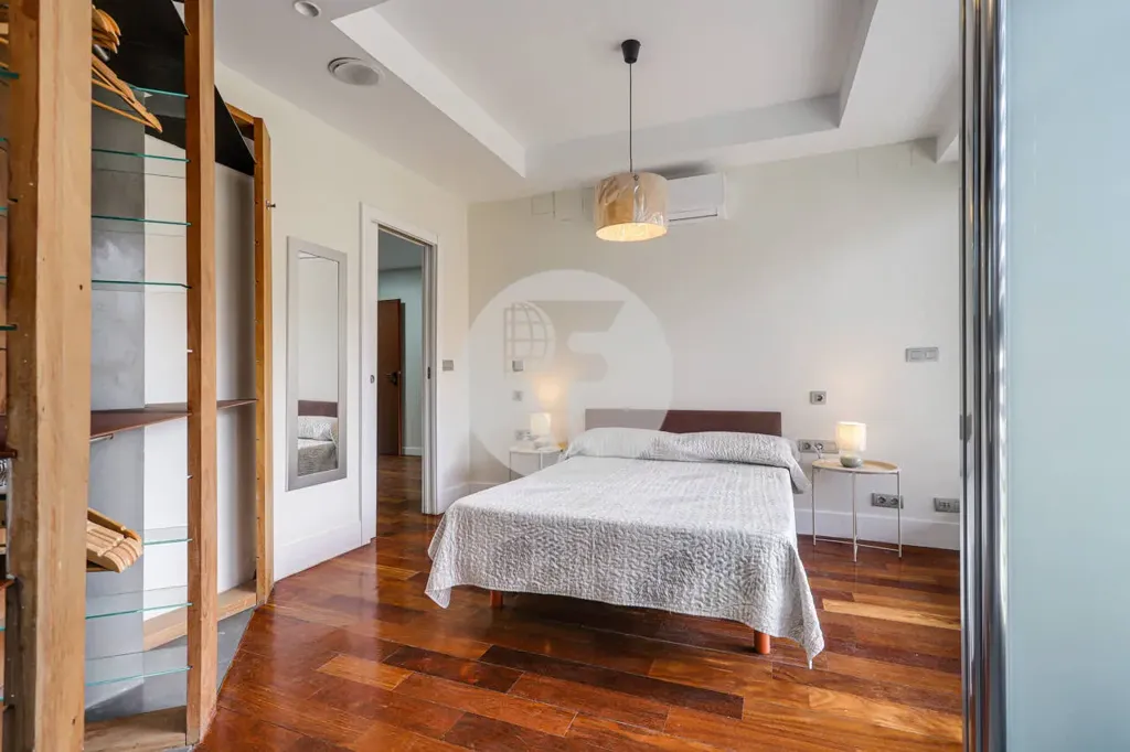 Magamistoad - Renovated Duplex with Two Entrances in Guindalera