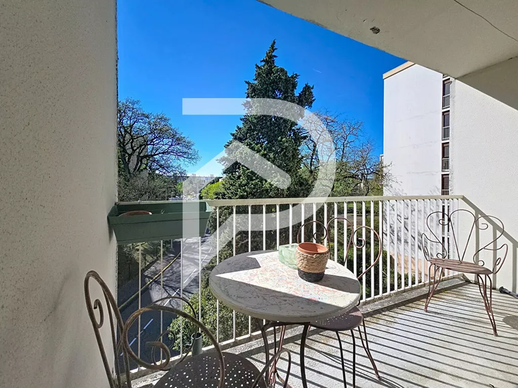 Rõdu - Flat with Balcony in Colomiers
