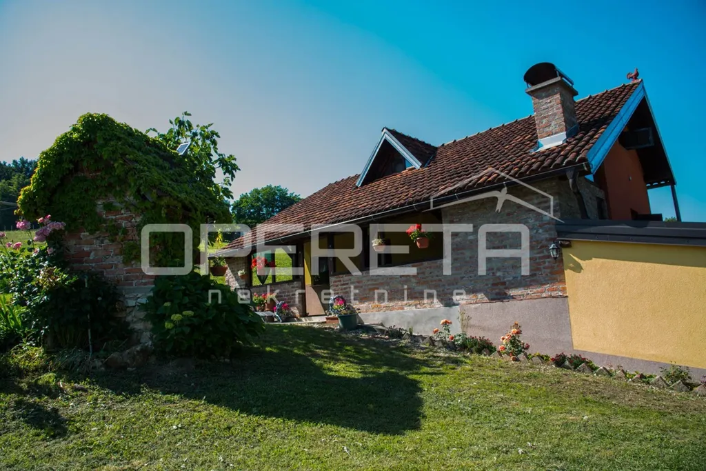 Exterior - Detached House with Forest View in Kelemen