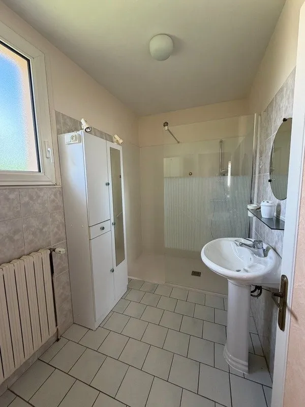 Vannitoad - House with Subterranean Level and Garden in Pranzac