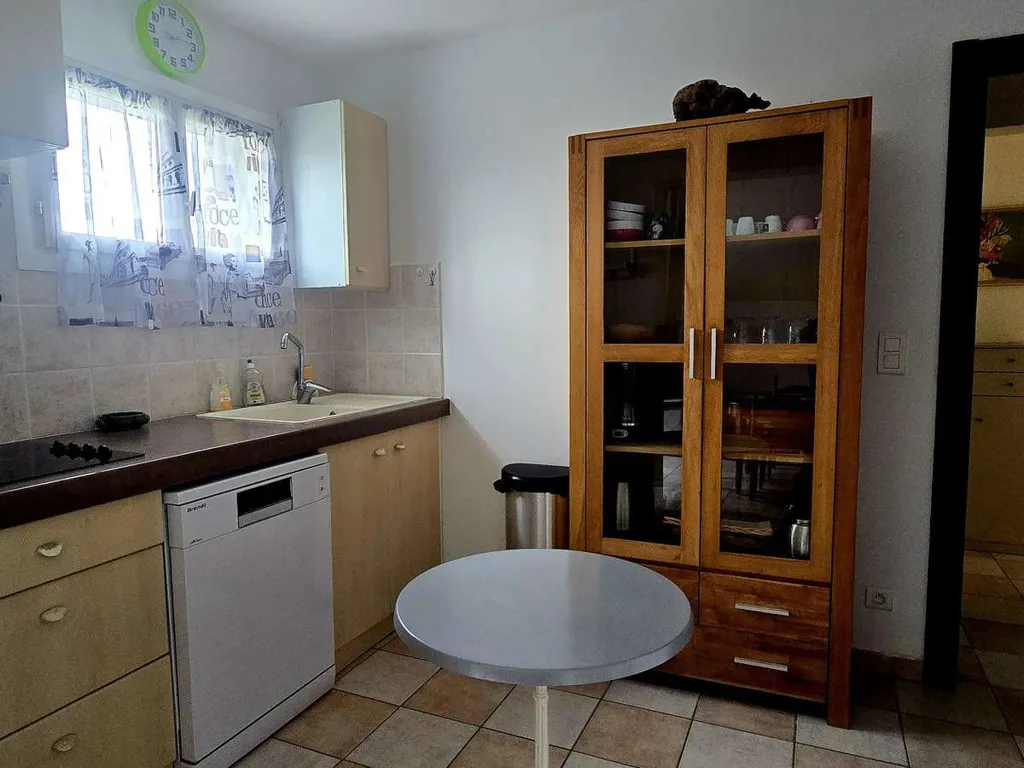 Köök - Villa Flat with Garden, 30m from Beach, Abbartello