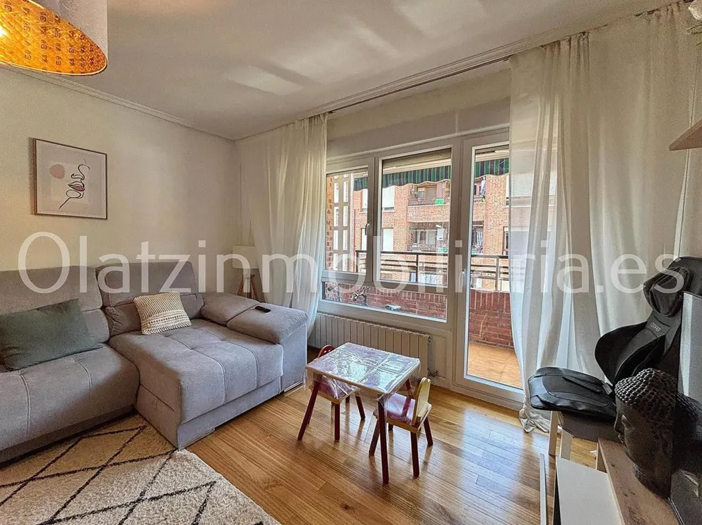 Living Room - Bright Apartment with Terrace in Zalla Centre