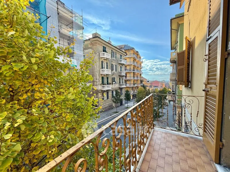 Balcon - Apartment with Balcony in Genoa's Sestri Ponente