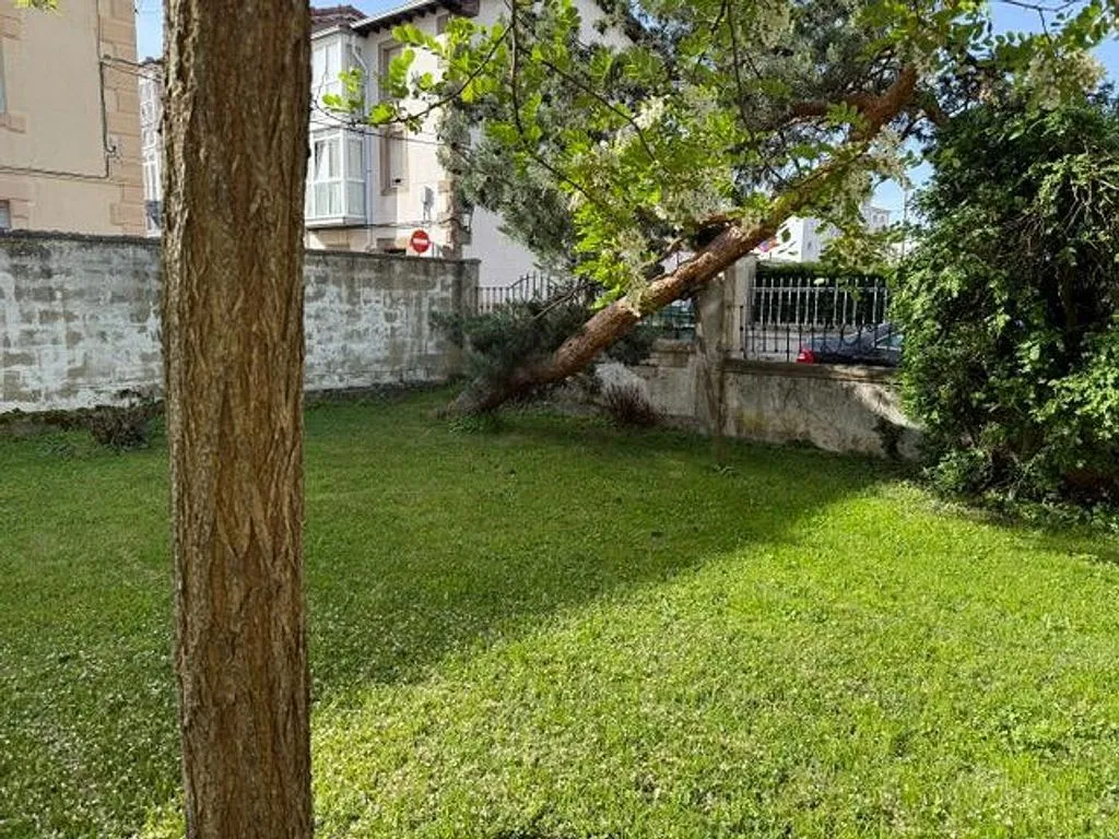 Jardin - Charmful Chalet with Terrace in Ciudad Jardín