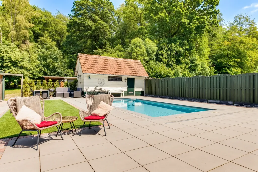 Piscine - Monumental House with Mijnsteenberg View in Heerlen