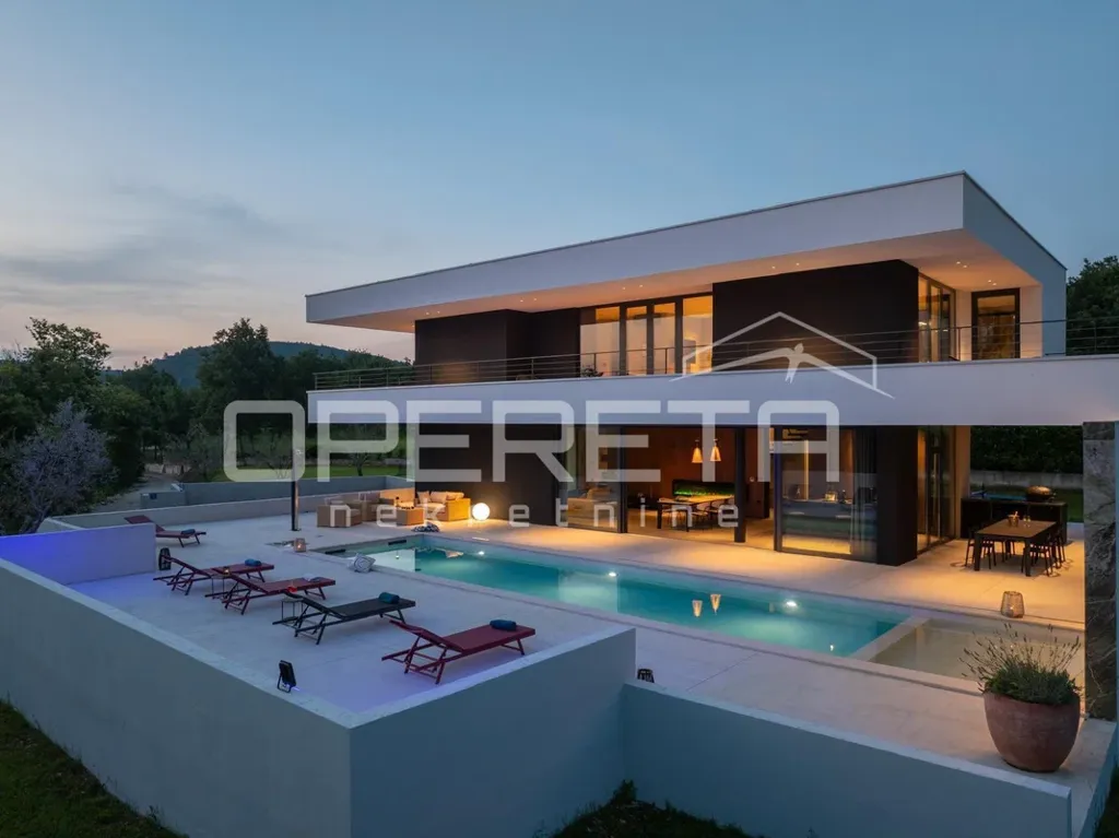 Bassein - Designer Villa with Infinity Pool near Grožnjan