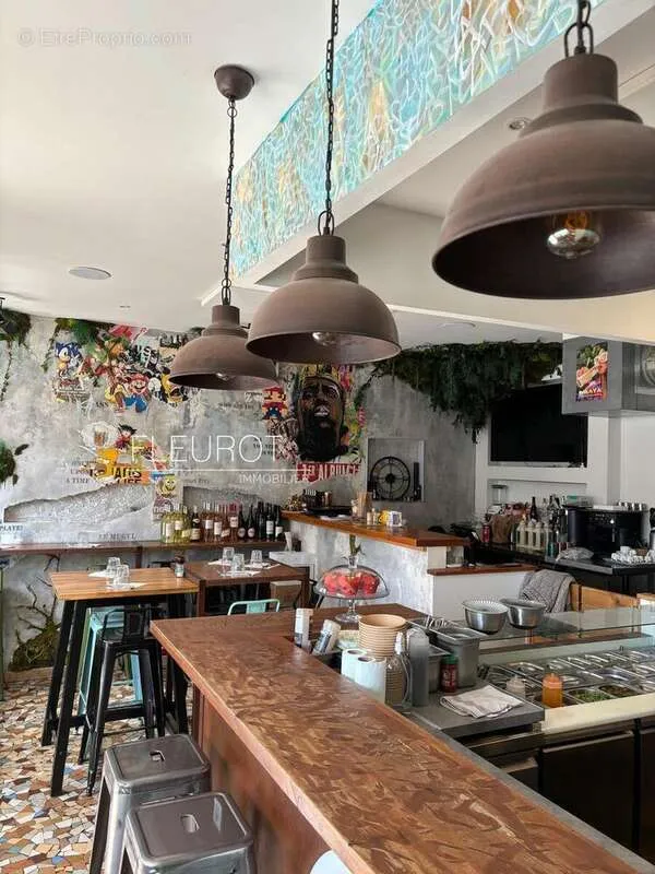 Pièces - Restaurant avec Terrasse à La Ciotat