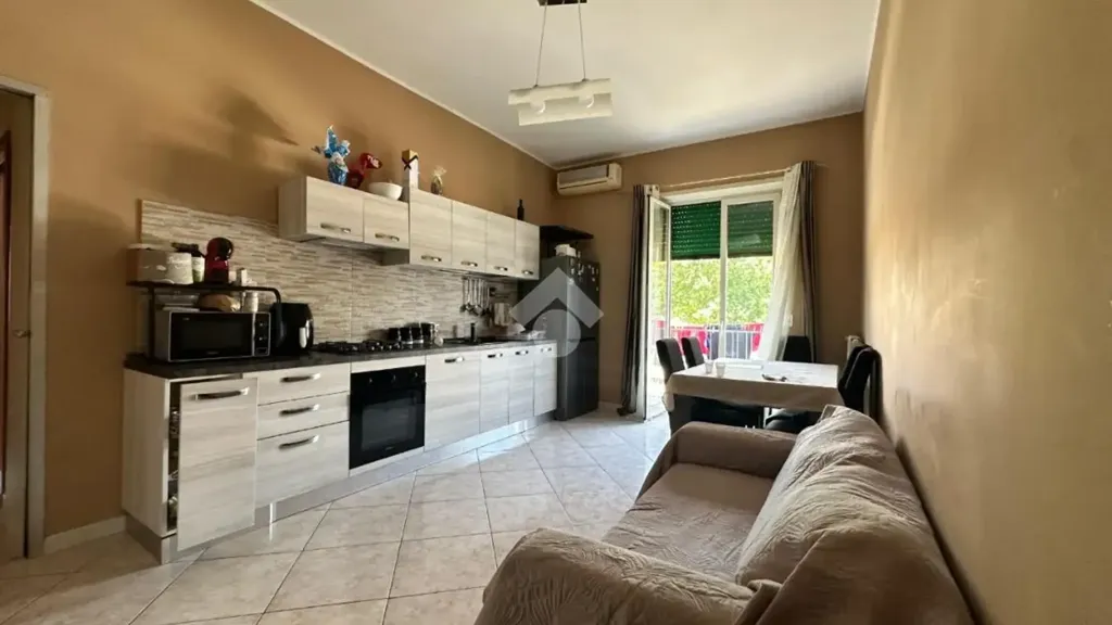 Cucina - Rear-Facing Triplex in Naples