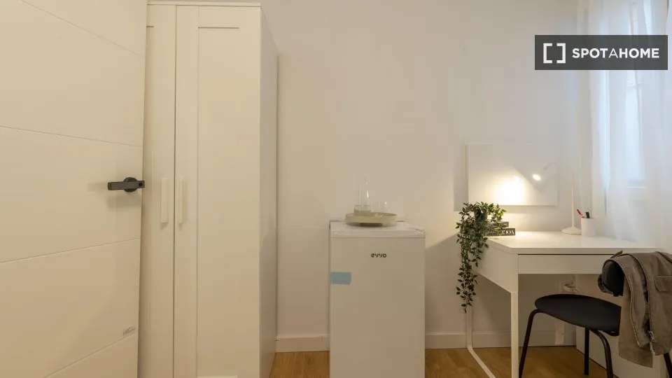 Chambres - Shared Apartment with All-Inclusive Rent in Ríos Rosas