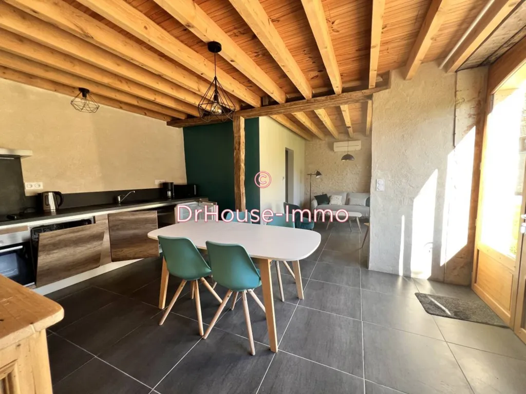 Salle à manger - Domaine avec Piscine et Gîtes à Ribérac