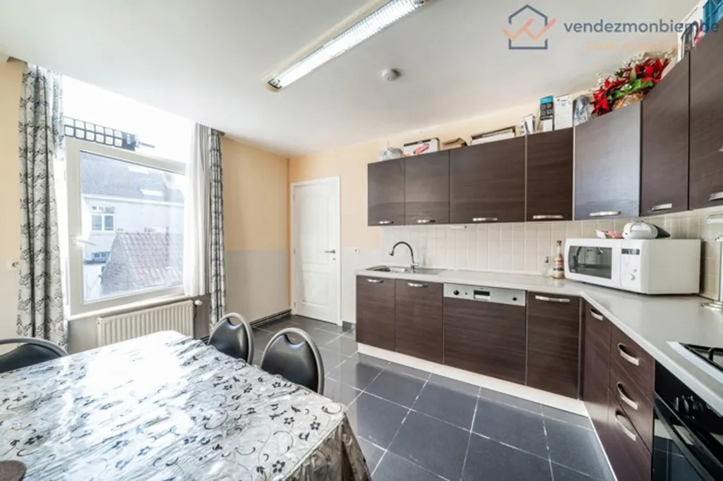 Köök - 3-Bedroom Apartment in Anderlecht