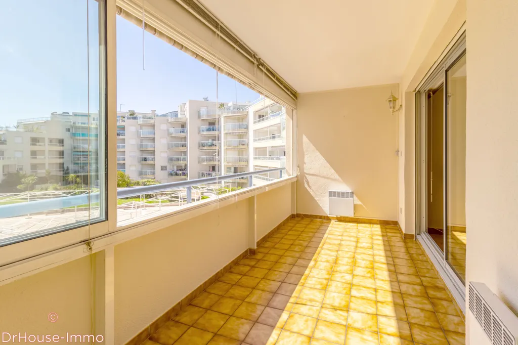 Balcon - Appartement avec Loggia et Balcon à Cavalaire-sur-Mer