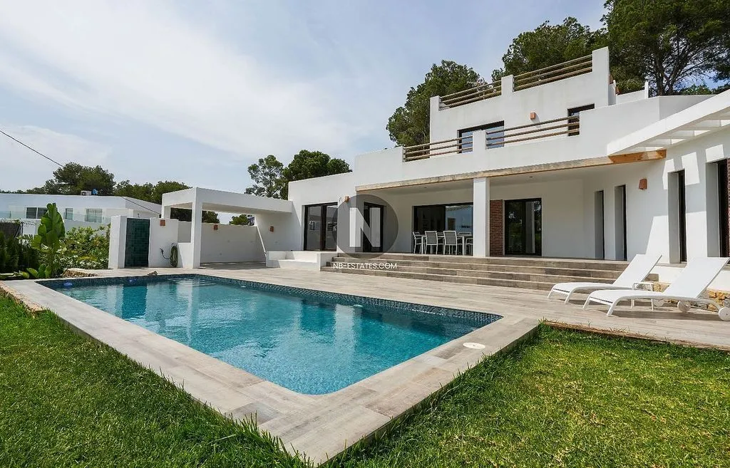 Pool - Chalet with Pool and Sea View in Cap Martí