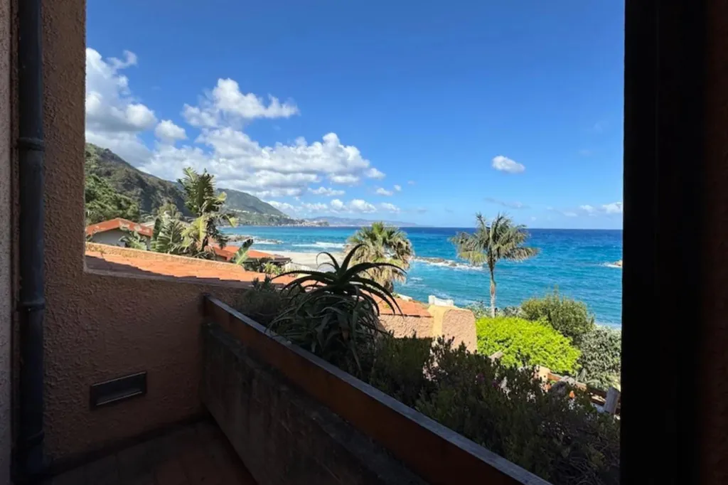 Balcon - Villa with Sea Access in Scilla, Calabria