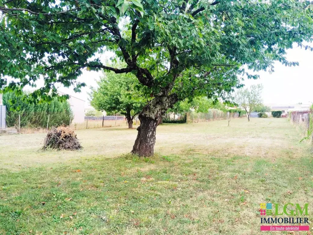 Garden - Constructible Land with Garden View in Lagrave Centre