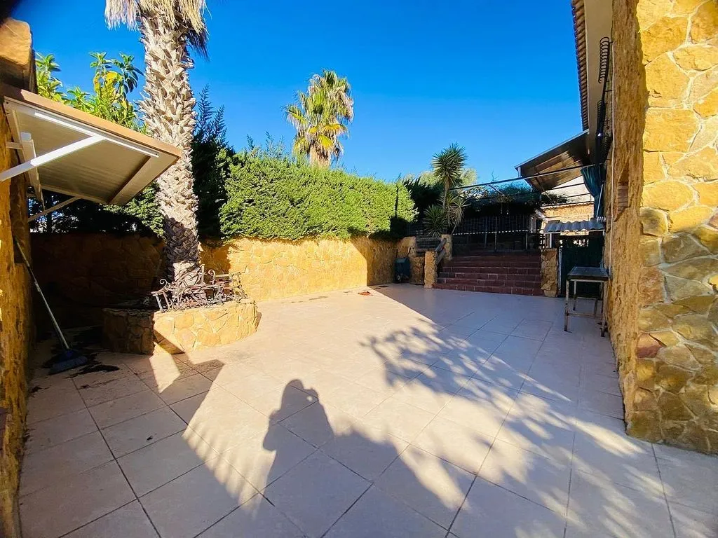 Terrasse - Luxury Villa with Pool in Playas de Orihuela