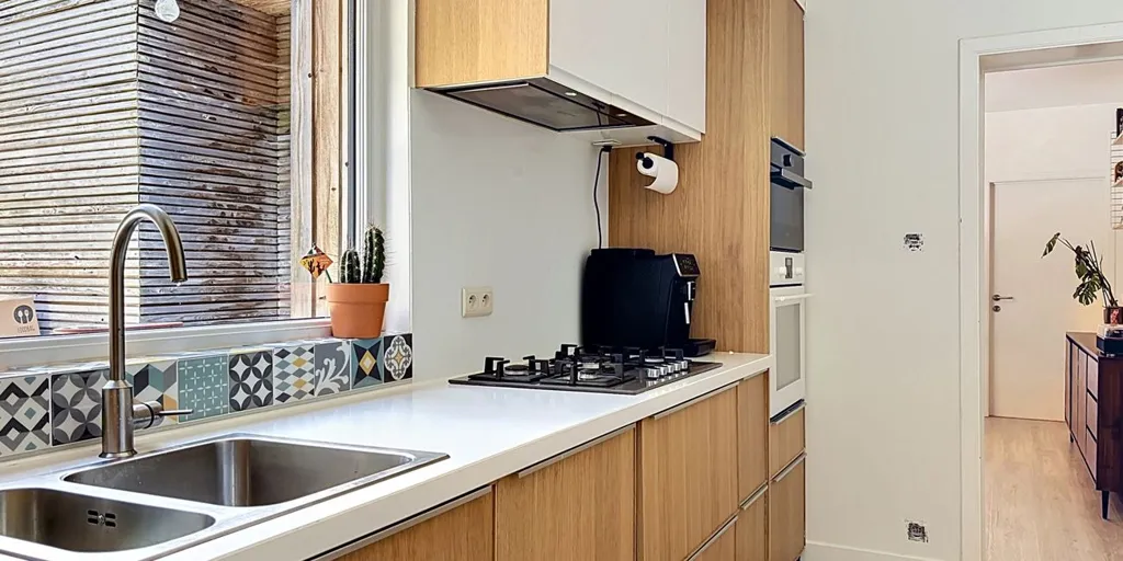 Cuisine - Maison Énergétique avec Jardin à Roeselare