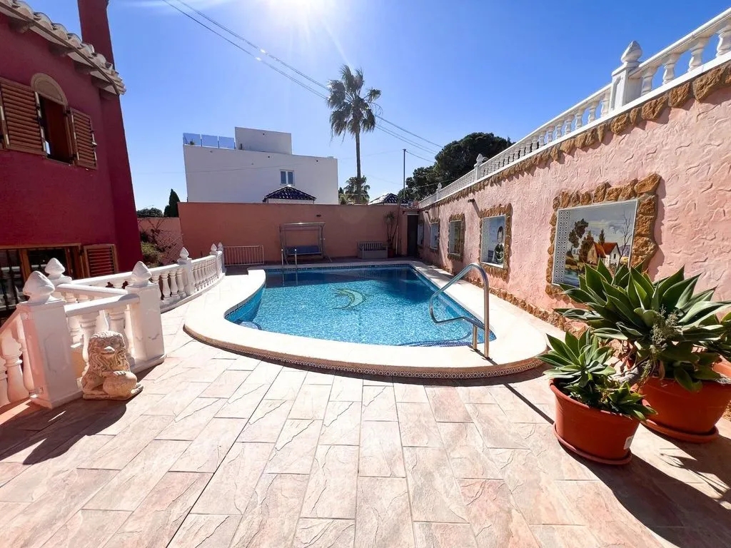 Pool - Semi-Detached Villa with Pool in Torrevieja