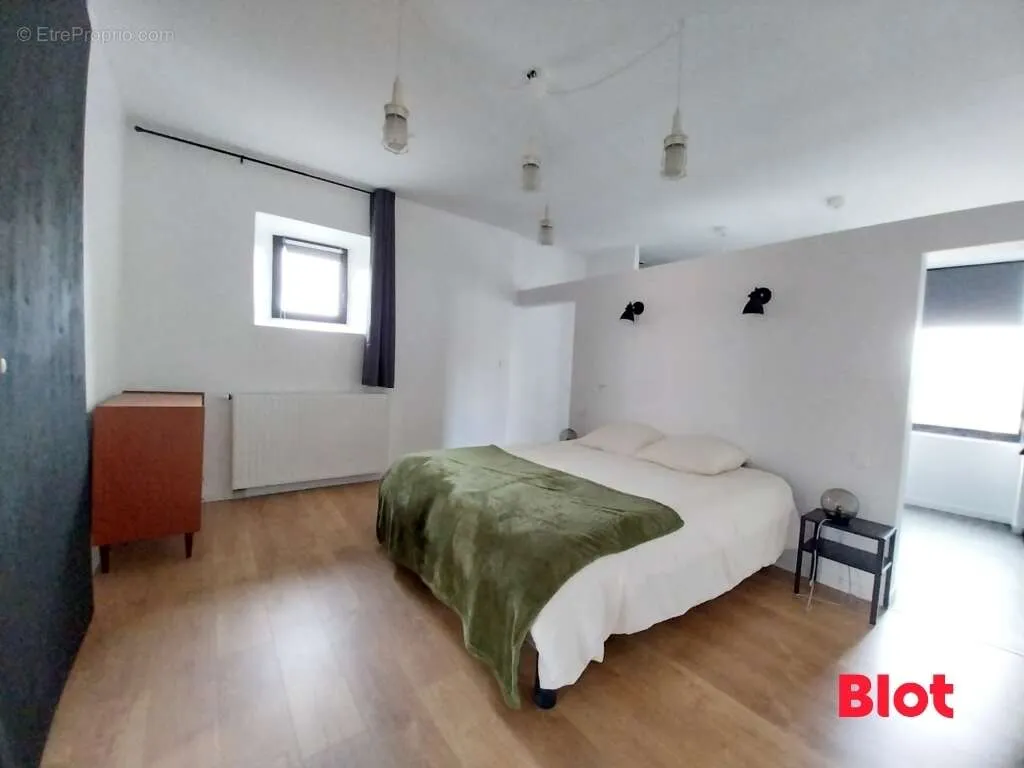 Bedrooms - Renovated 2-Bedroom Apartment in Plerguer