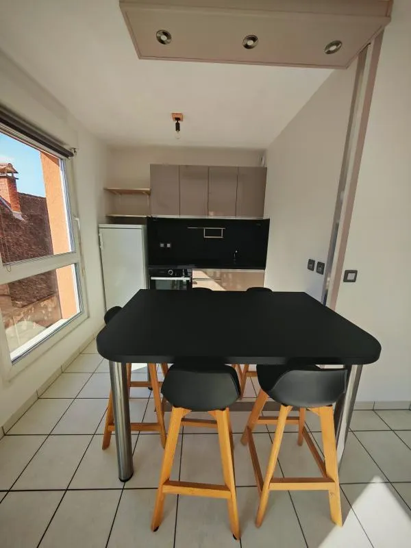 Söögituba - Renovated 2-Bedroom Apartment in Rumilly