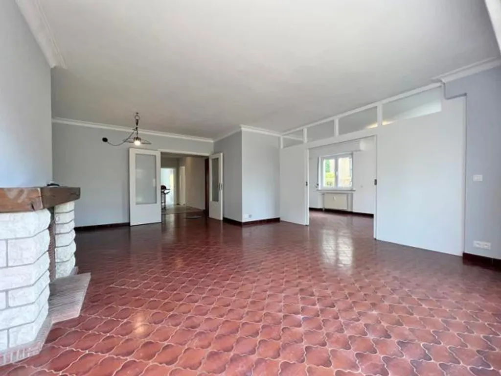 Séjour - Appartement de rez-de-chaussée avec jardin à Stockel