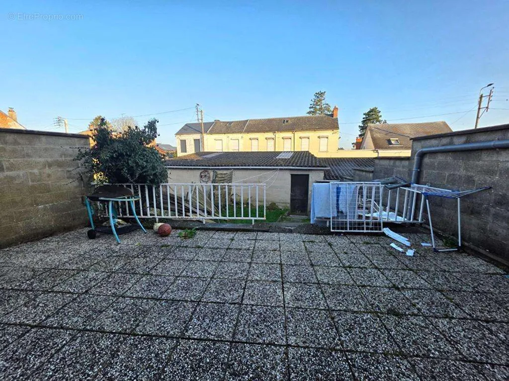 Jardin - Maison avec Jardin et Garage à Fourmies