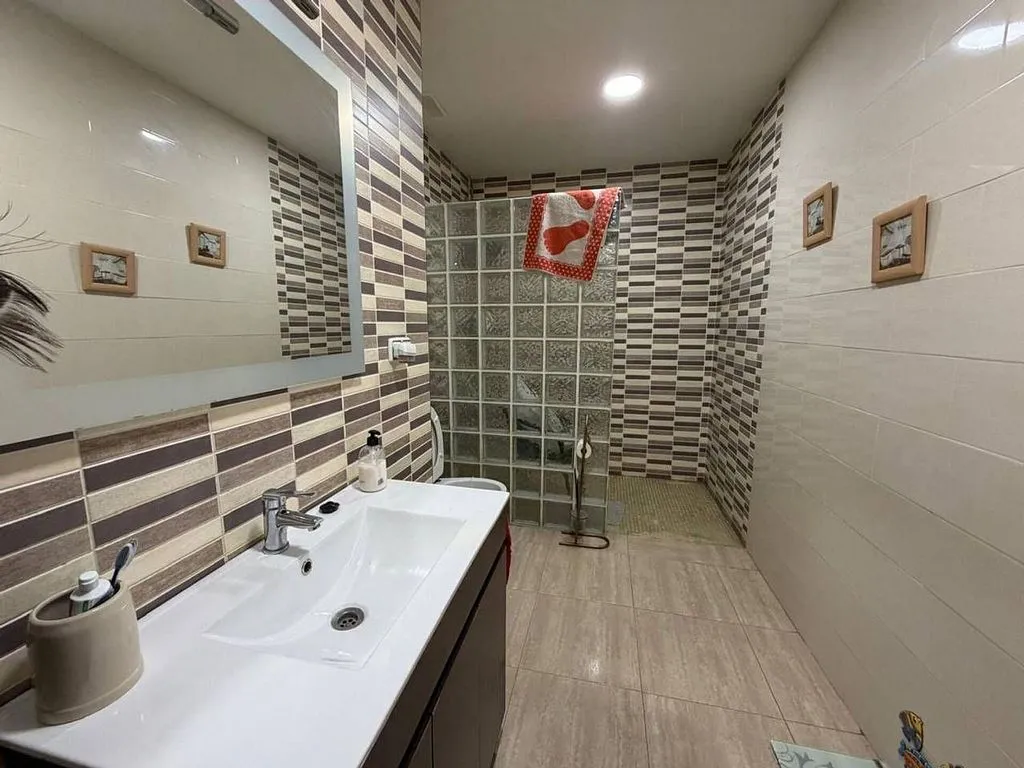 Salles de bain - Reformed Chalet with Garden in Almansa