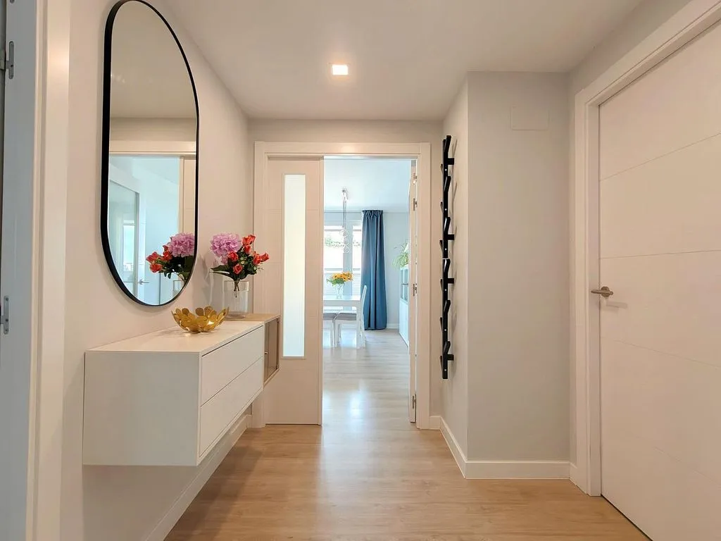 Entrée - Modern Apartment with Pool in Parquesol