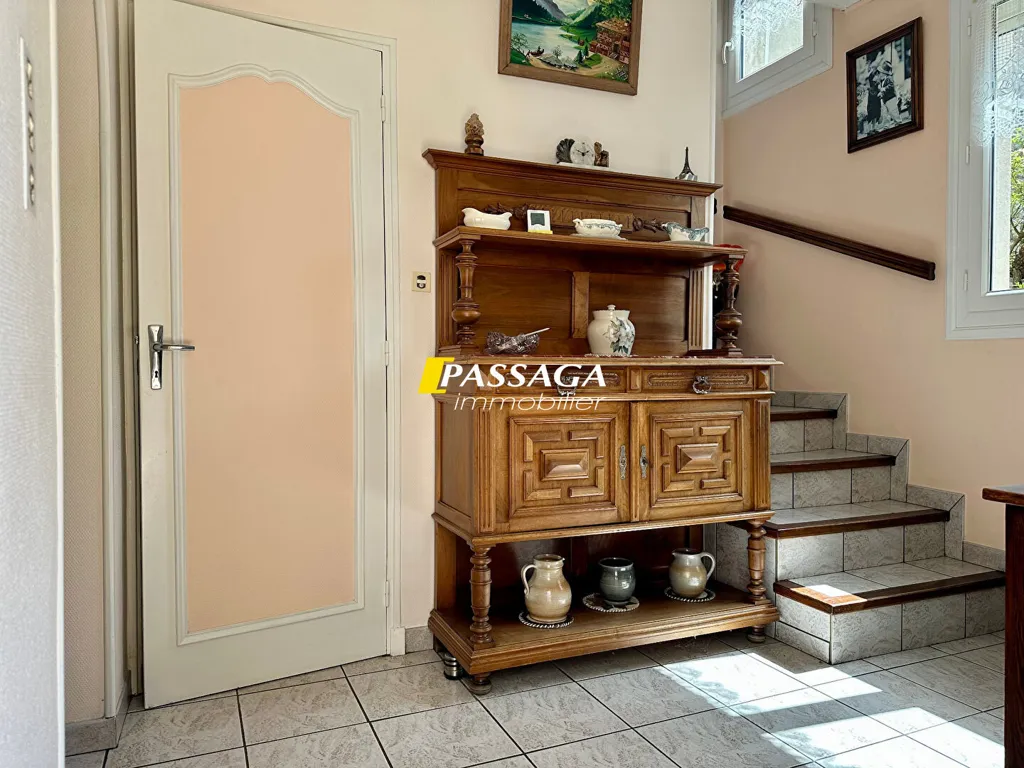 Esik - House with Garden in Severac d'Aveyron