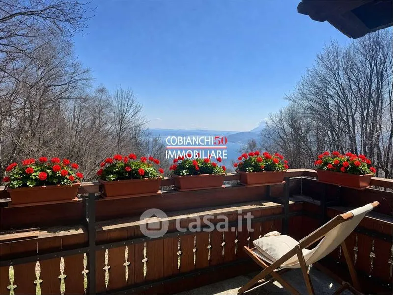 Terrasse - Chalet with Lake View in Caprezzo