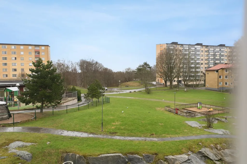 Jardin - Spacious Two-Bedroom with Balcony in Göteborg