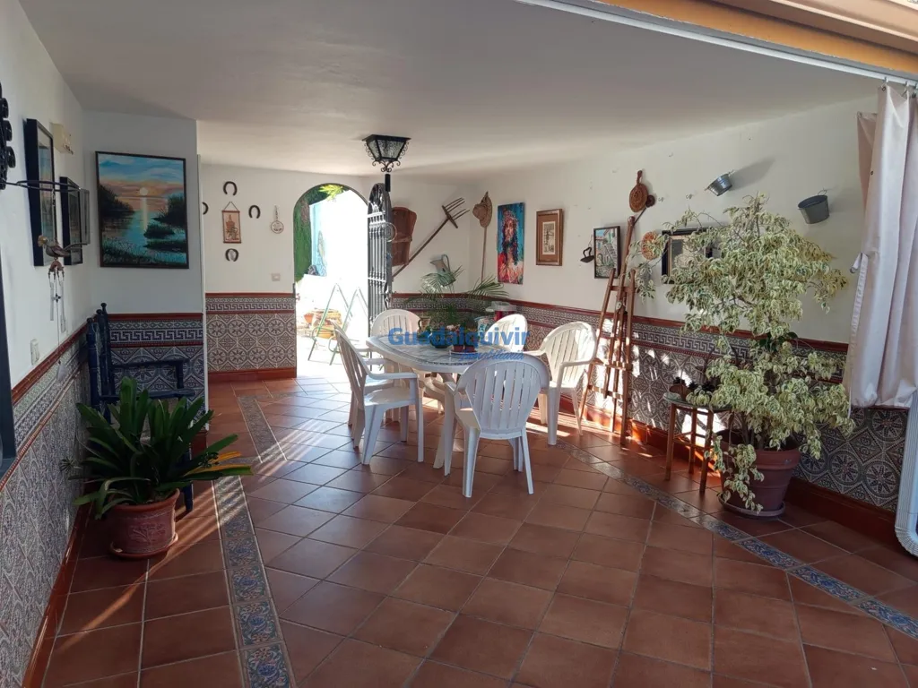 Terrace - Independent Chalet with Pool in Cerros de Montequinto