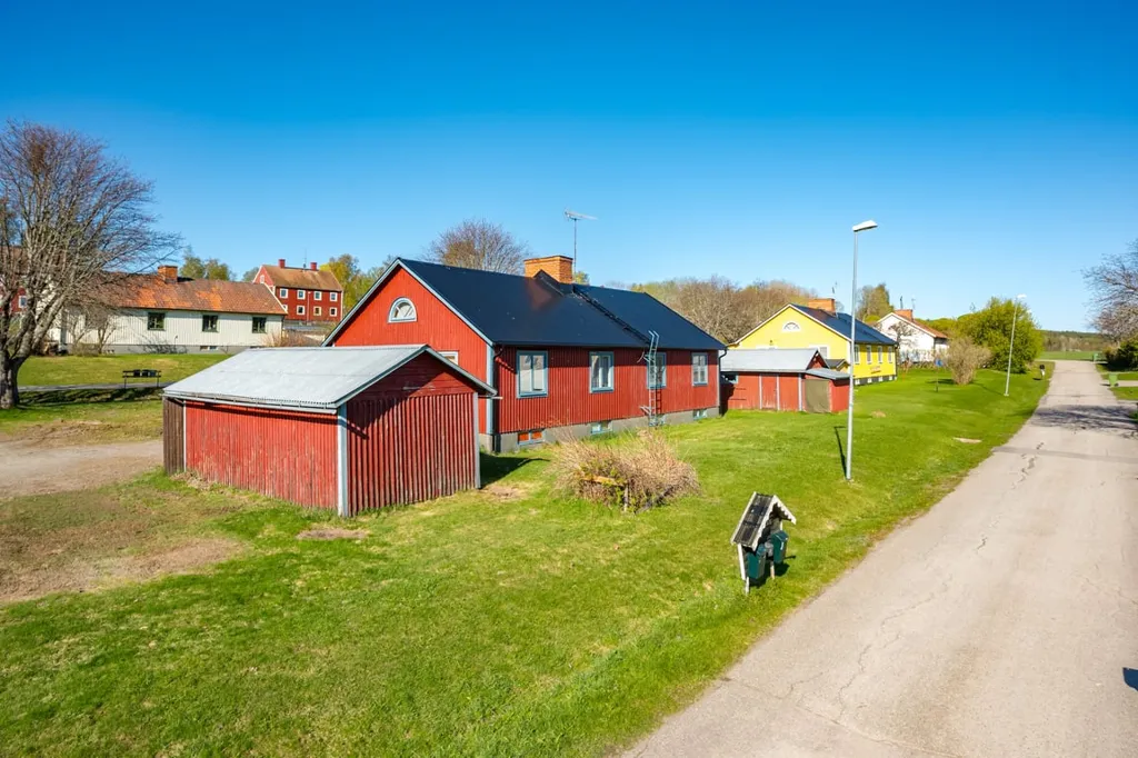 Välivaade - Two-Unit Villa with Rental Income in Sweden