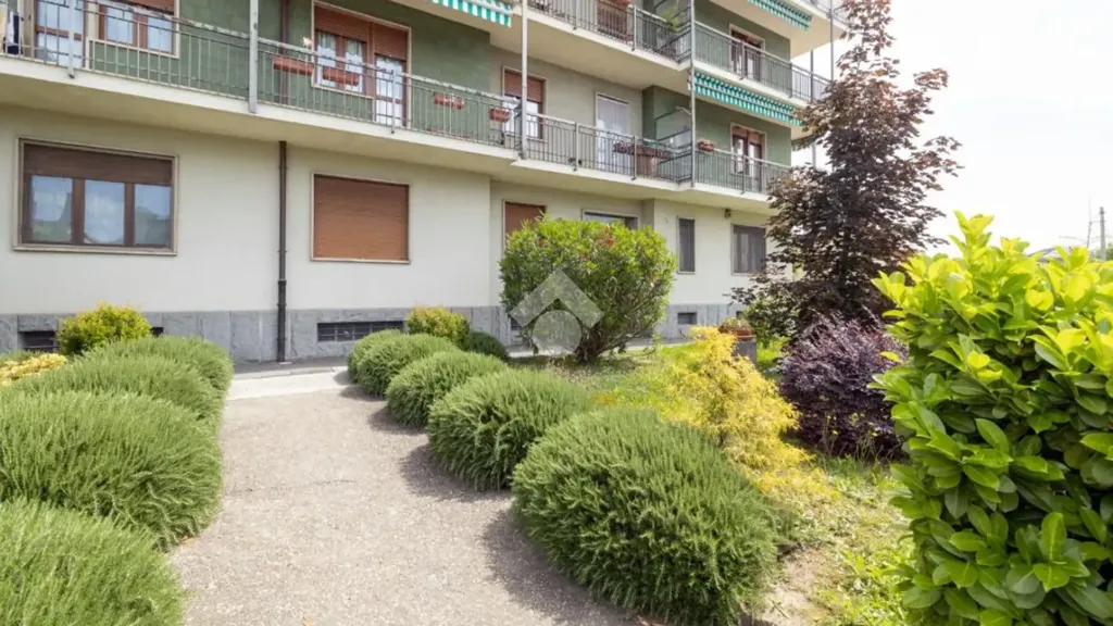 Välivaade - Rear-Facing Apartment with Balcony in Chieri