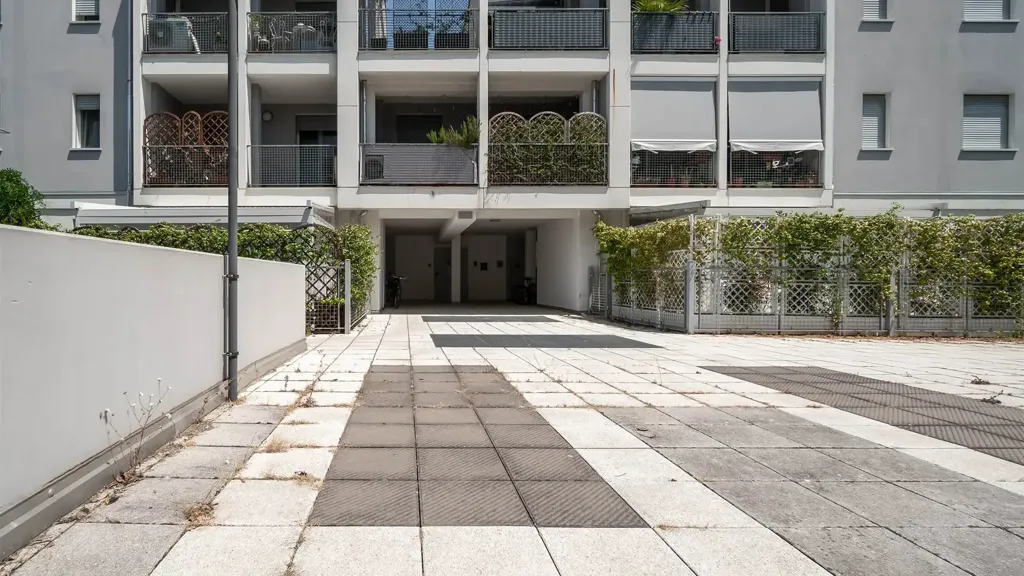 Giardino - Modern Apartment with Balcony in Medicina
