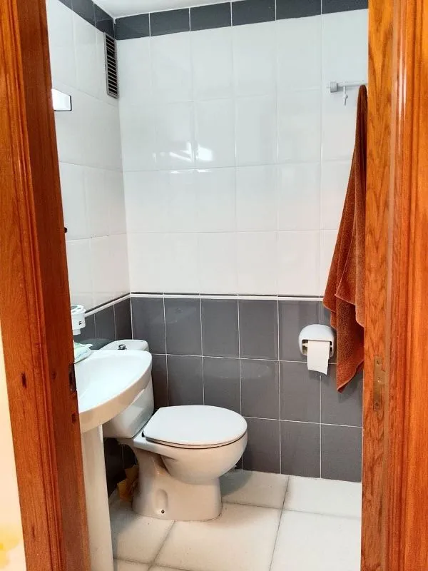 Bathrooms - Apartment with Sea View and Pool in Calpe