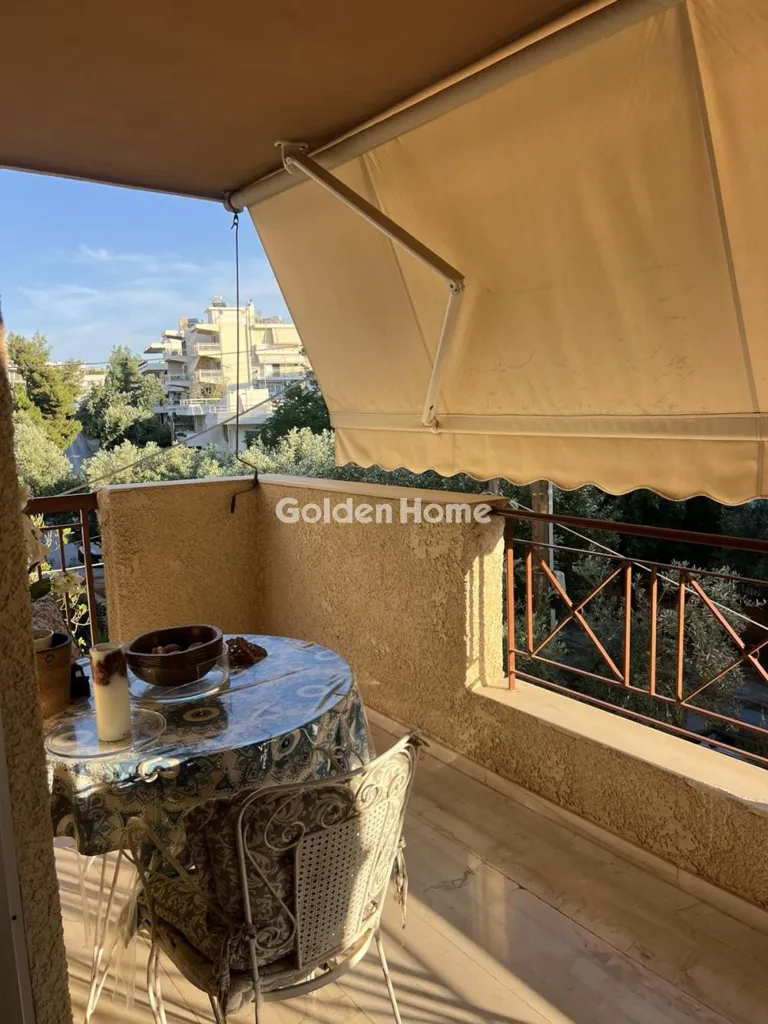 Rõdu - Bright Apartment with Balcony in Volos Centre
